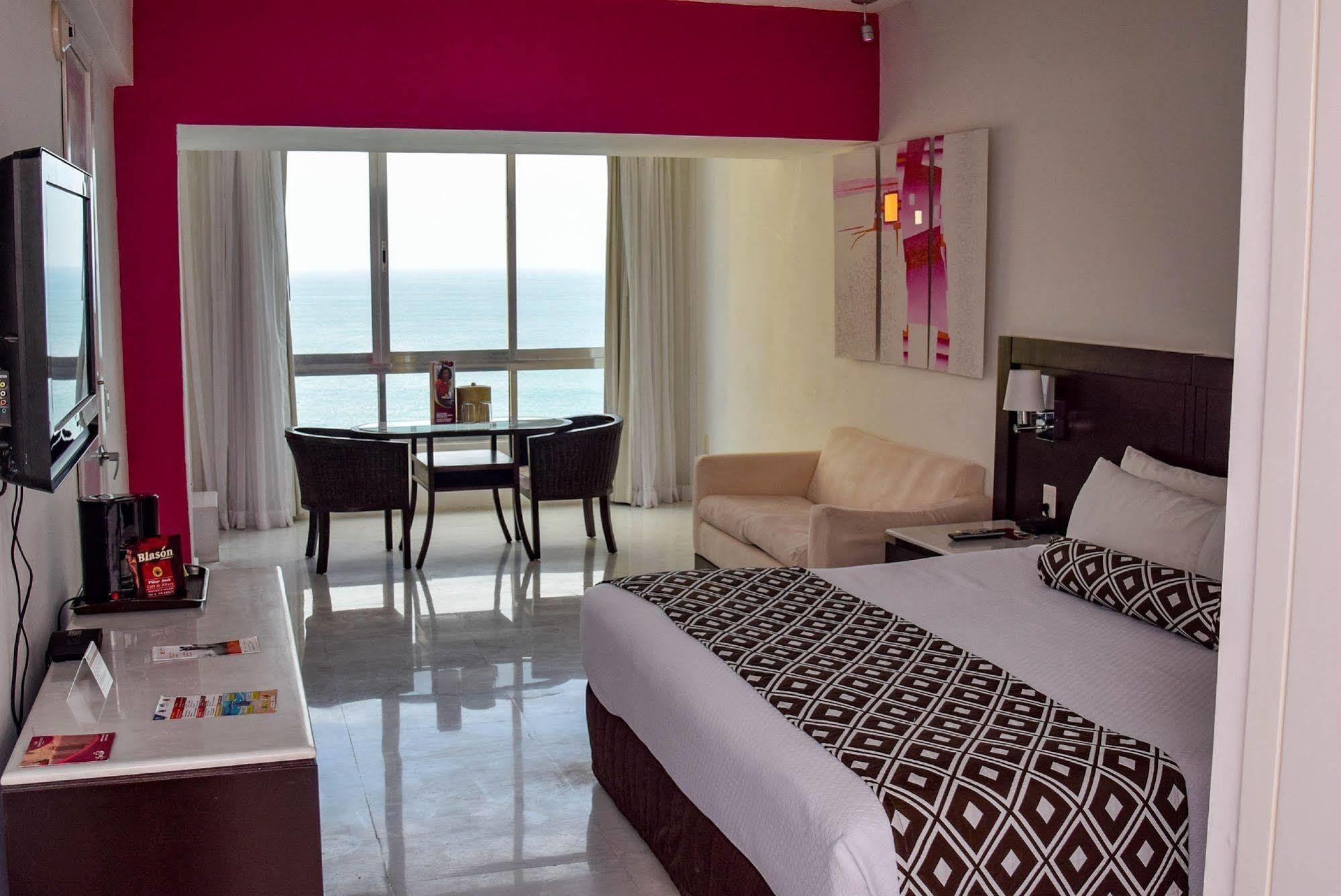 Park Royal 3*